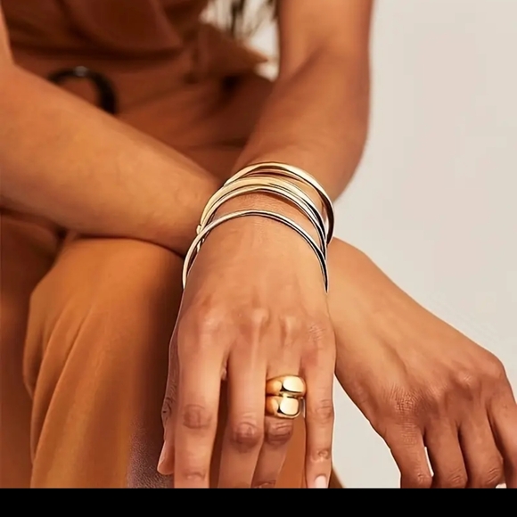 18 KT Gold Over Titanium Bangles - Picture 4 of 4